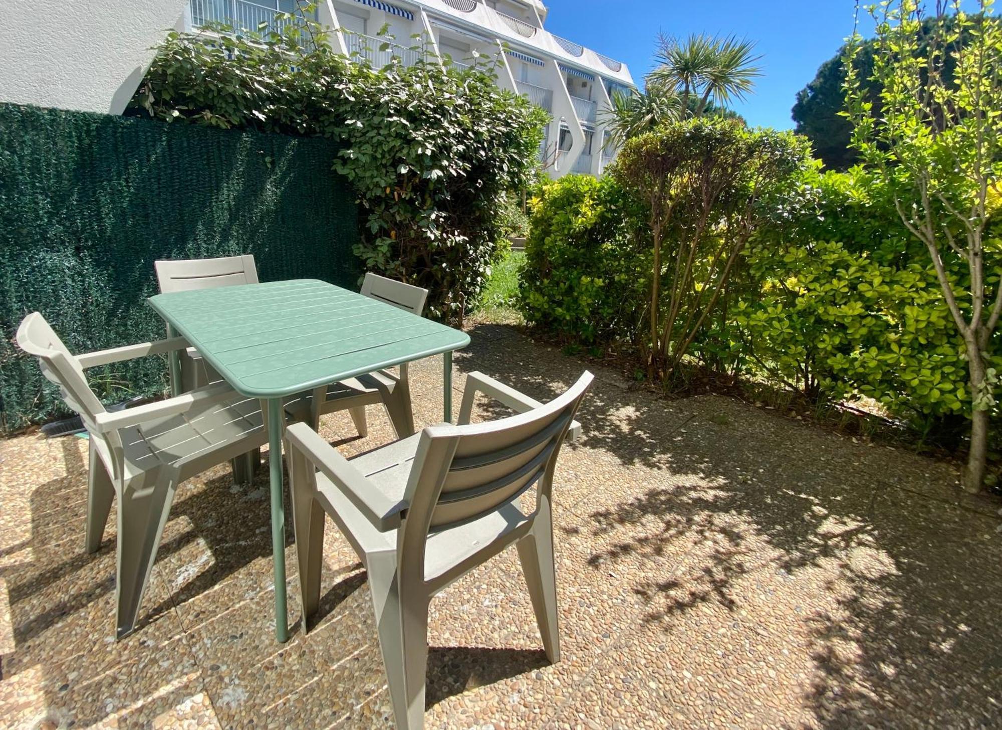 Le Souehla Appart: Beachside Garden Apartment with Pool La Grande-Motte Exterior photo